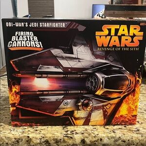 Star Wars Obi-Wan's Jedi Starfighter Toy - Firing Blaster Cannons